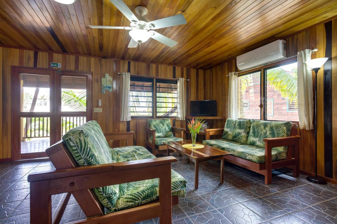 Driftwood Gardens Guesthouse Placencia Exteriör bild